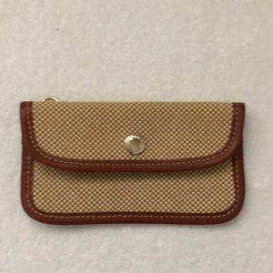 Dooney & Bourke pouch